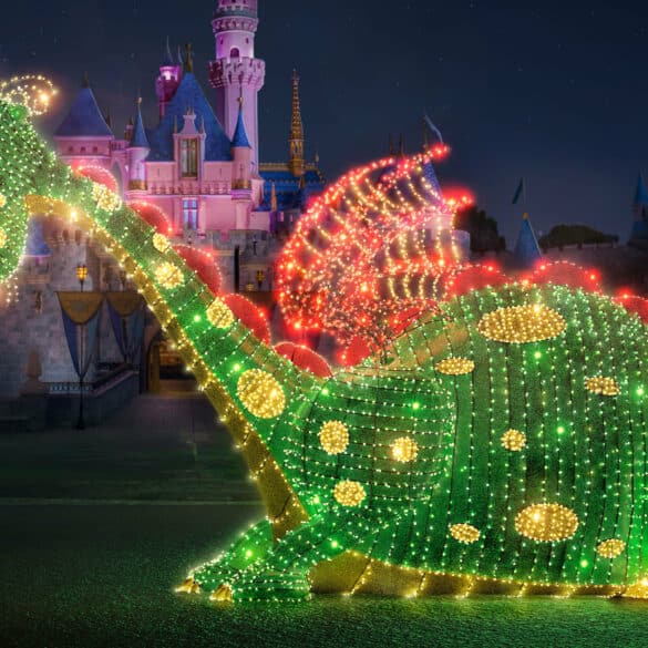 10 Must-Do's At The Disneyland Resort This Summer 1 Pete the dragon parade float