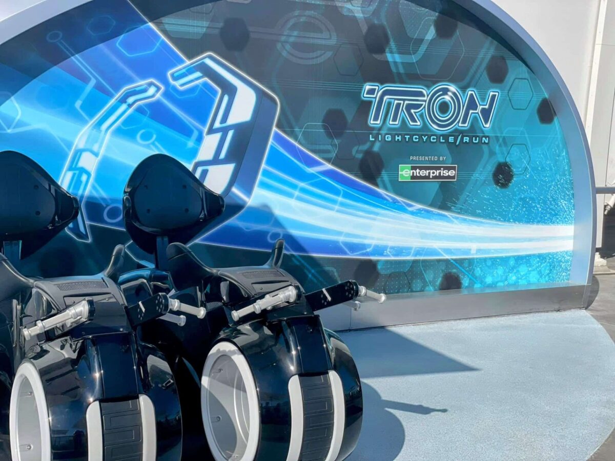 REVIEW: New TRON Lightcycle / Run at Walt Disney World Is Short But ...