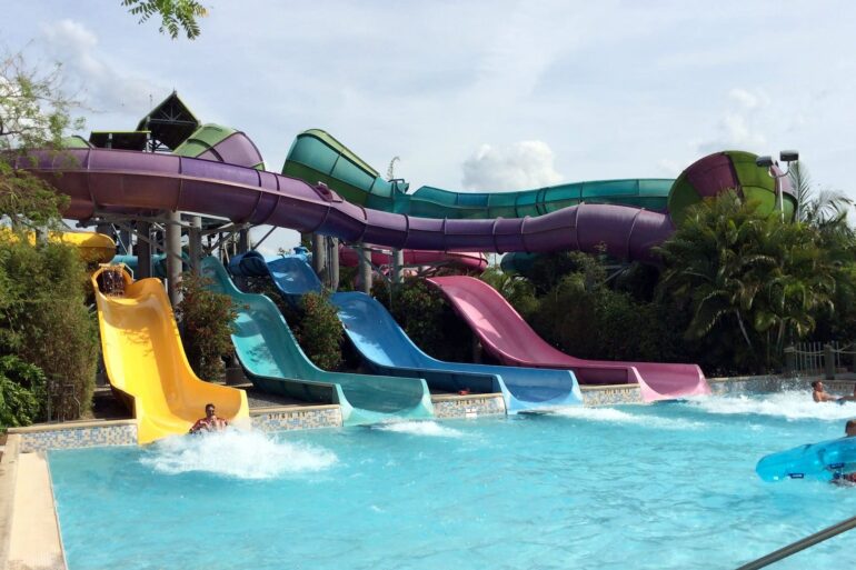Complete Aquatica Height Requirements Guide 88 Whanau Way at Aquatica Orlando