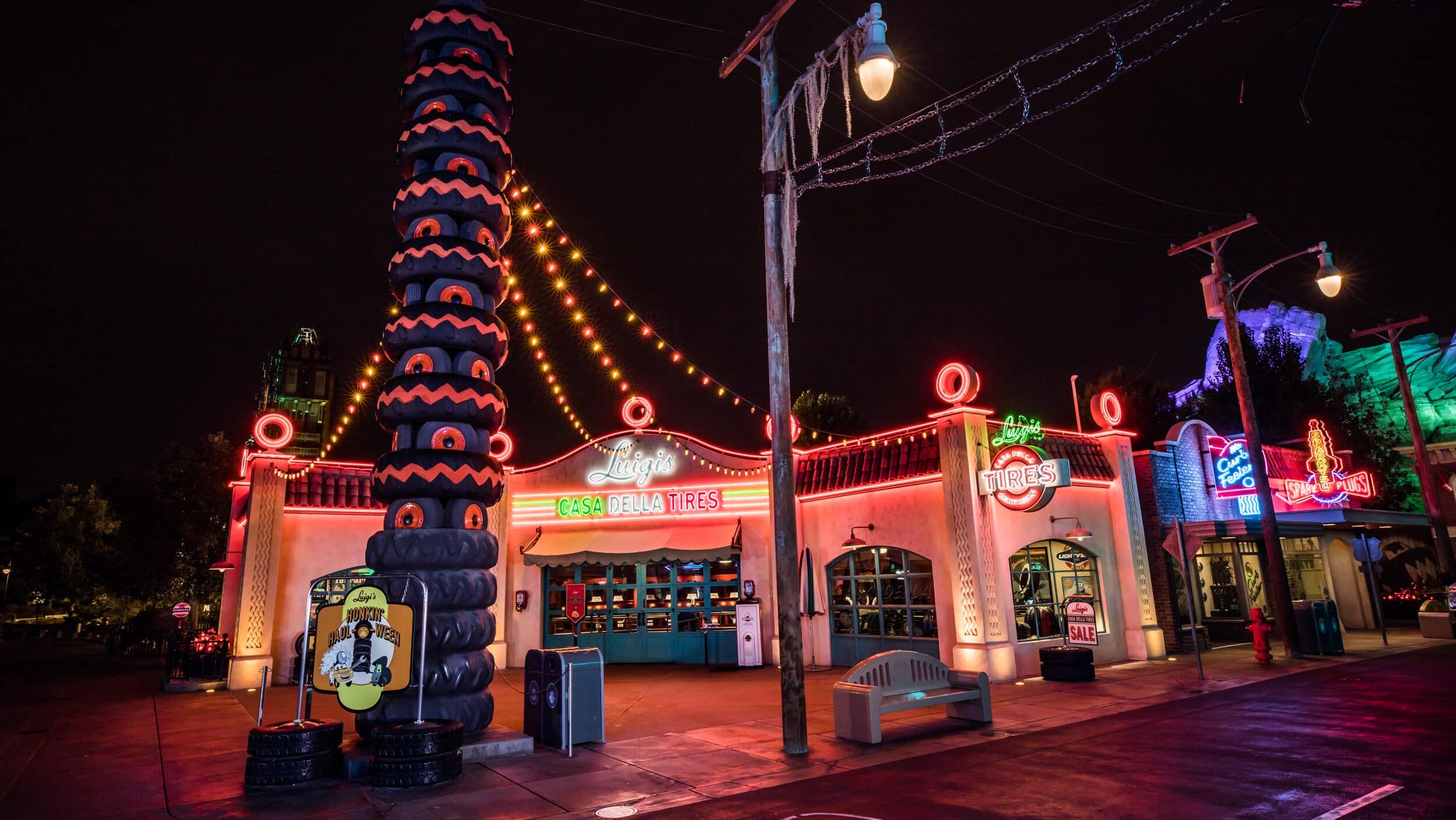Luigi's Rollickin' Roadsters Halloween time