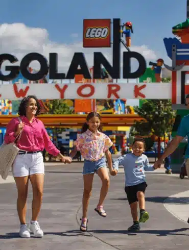 New York LEGOLAND Resort 74 Sign