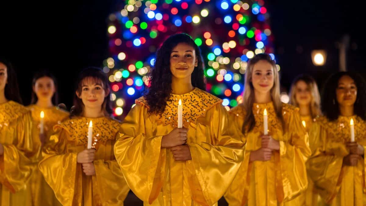 2026 EPCOT Candlelight Processional: The Stunning Show You Can't Miss 15 svg%3E