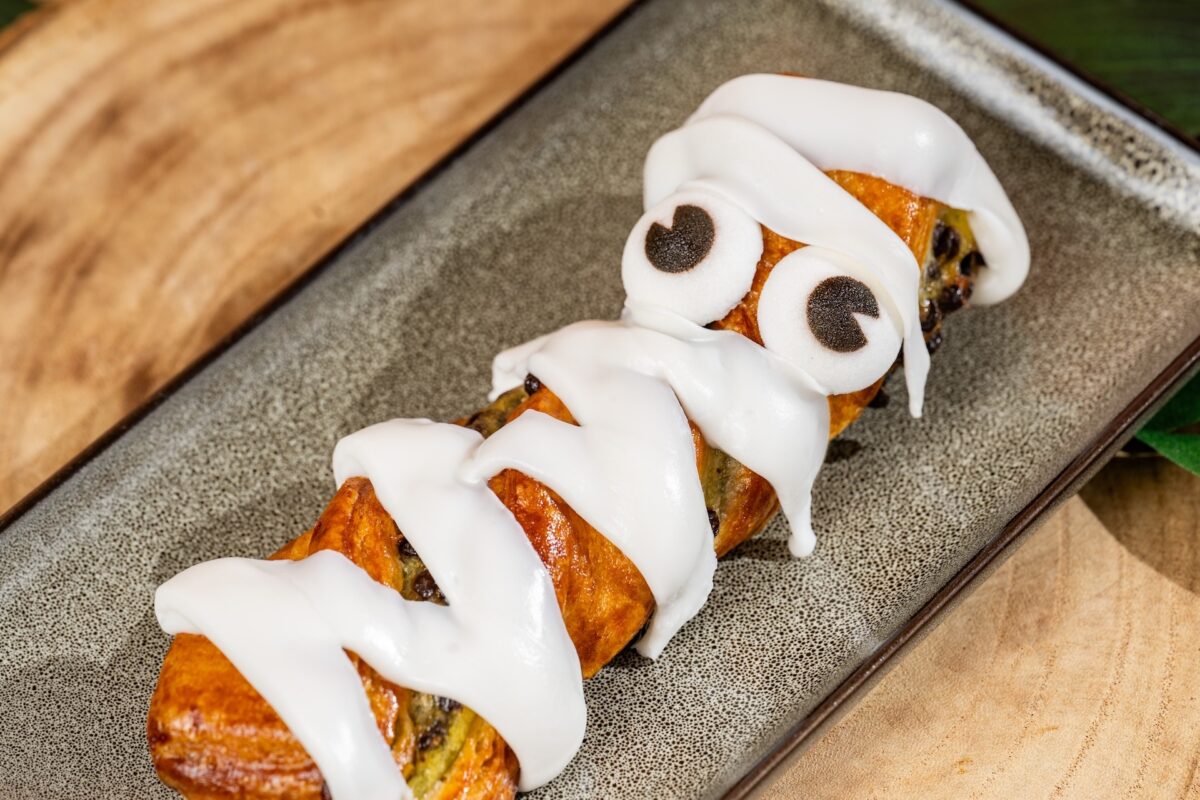 Halloween Foodie Guide at Walt Disney World Resort 2026 35 svg%3E